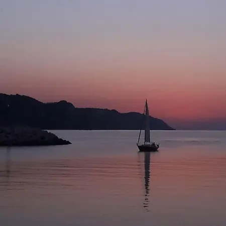 民宿 La Casa Degli Archi 佩萨罗