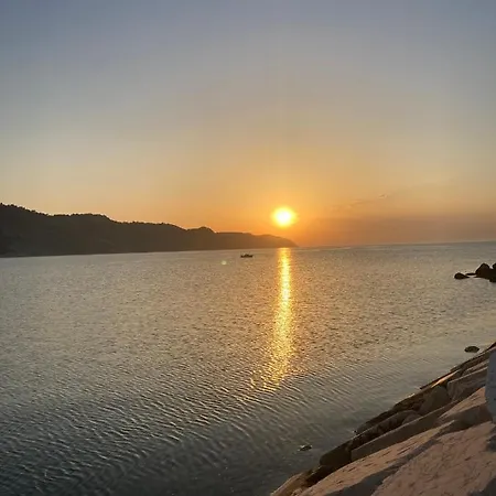 La Casa Degli Archi 佩萨罗