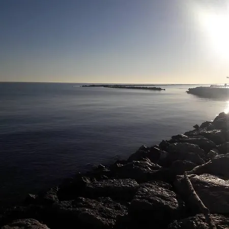 民宿 La Casa Degli Archi 佩萨罗